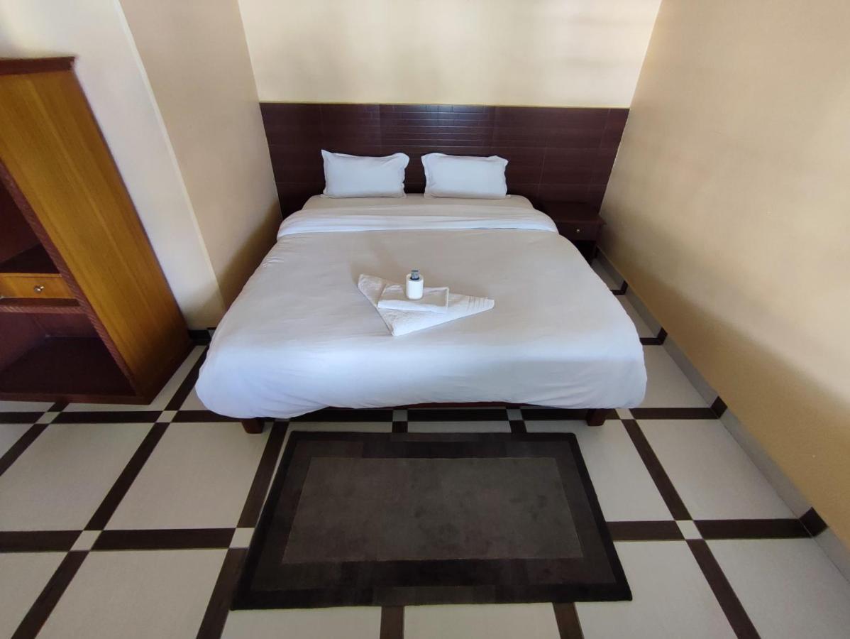 The Mountain House Hotel Pokhara Exterior photo