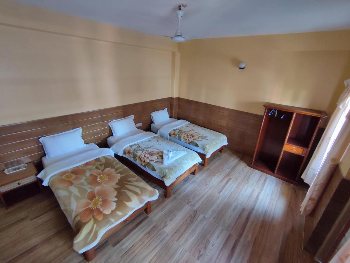 The Mountain House Hotel Pokhara Room photo