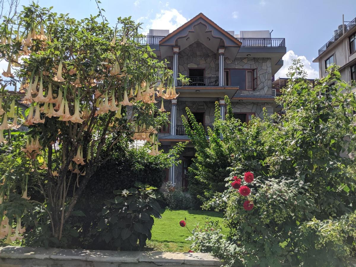 The Mountain House Hotel Pokhara Exterior photo